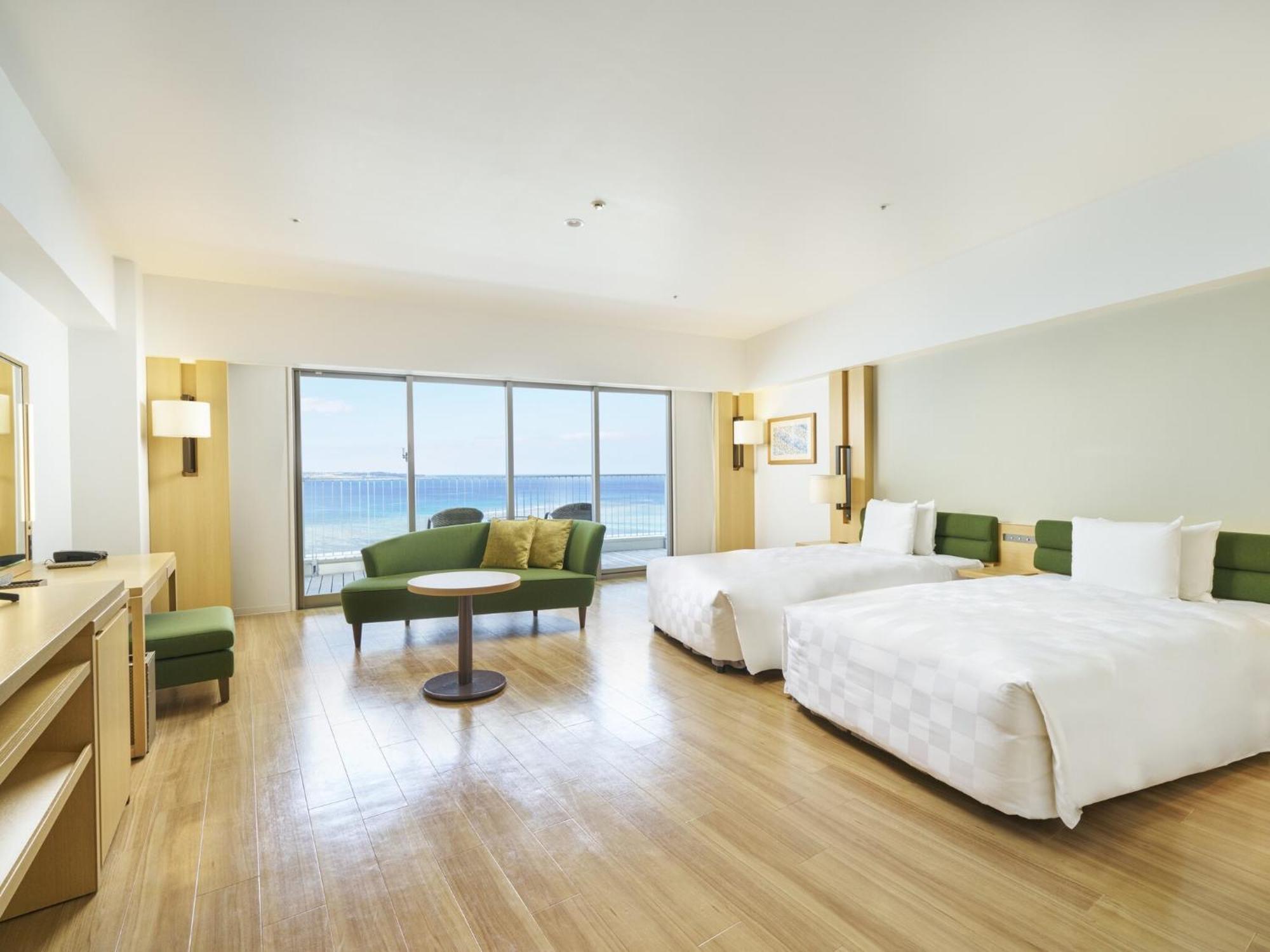 Ocean Universal Room